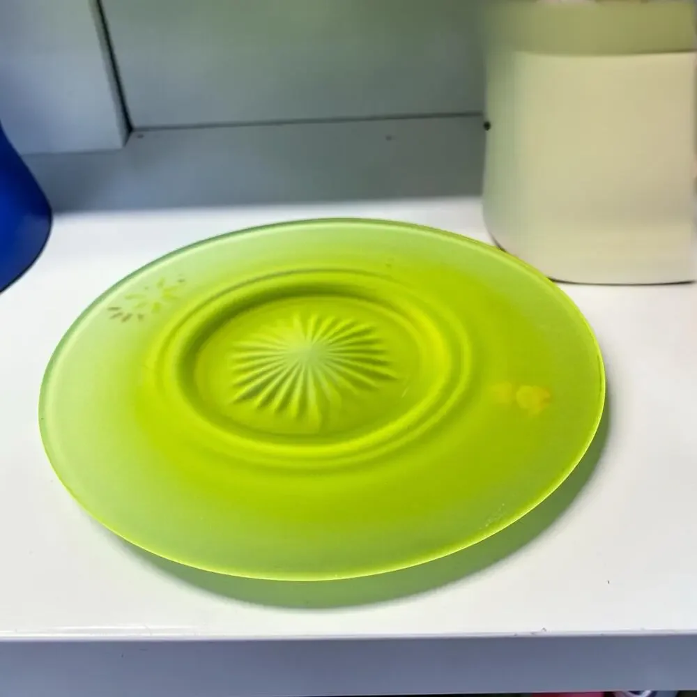 Vintage Uranium Vaseline Glass Plate Frosted Satin Yellow Green Starburst
